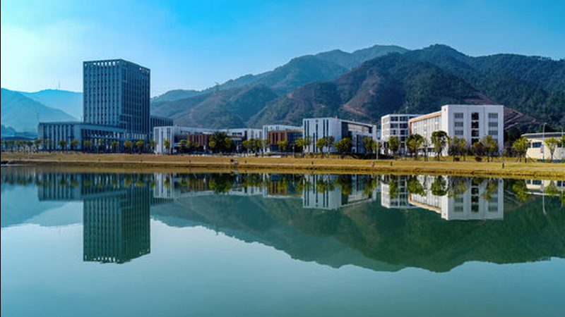 PCB拼板规则揭秘：从设计到生产的关键要点